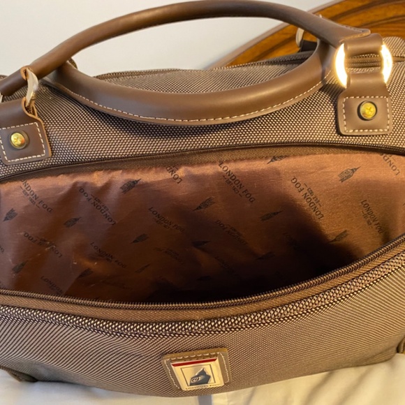 LONDON FOG TOTE /Carry on/ underseat NEW - Picture 6 of 13